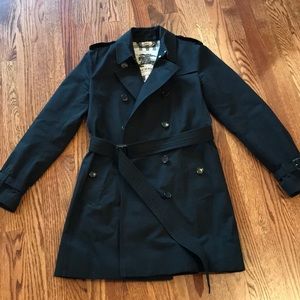 Authentic Burberry Kensington coat, size US 10